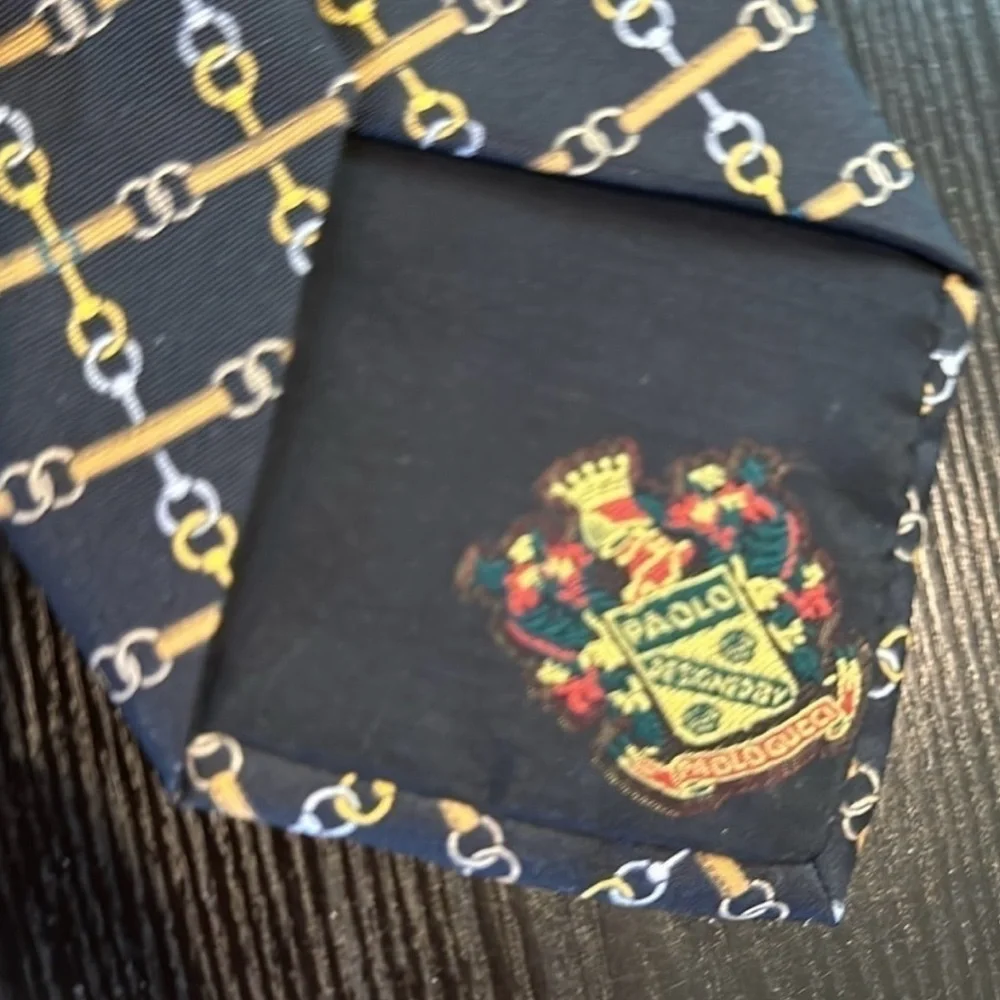 VINTAGE GUCCI TIE